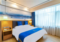 六一，童心未泯，速8带你看《哆啦A梦》