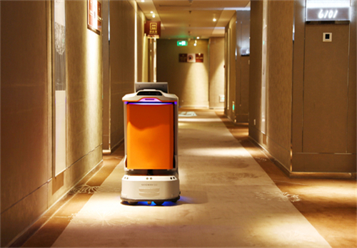 落地酒店，九号机器人创造“真”价值