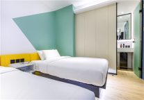 易佰酒店(天津十一经路地铁站店)，打开天津