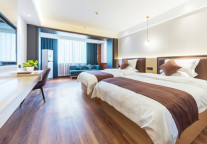 游英雄城，就住格雅南昌东湖区福州路人民公园地铁站酒店