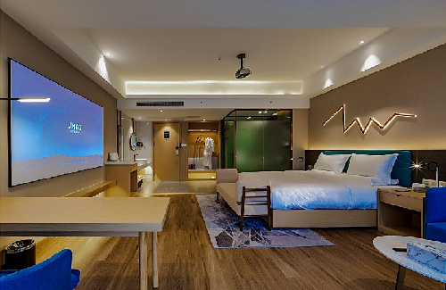 投影界的扛把子坚果如何打破酒店同质化