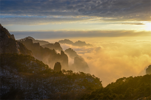摄图网_501558125_安徽黄山日落美景（企业商用）.jpg