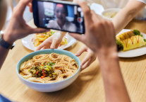 牵手拉面说，智选假日早餐升级打了什么牌？