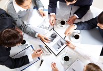 新疆：打造成世界冰雪运动和冰雪旅游胜地