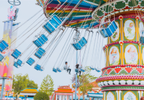 易佰酒店上海佘山欢乐谷桃园路店,开启潮玩嘉年华