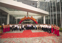 十七载身在上海，胸怀中国梦。逸柏酒店集团今乔迁新址重装启航