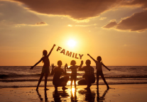 华山免门票一个月 旅游收入超亿元