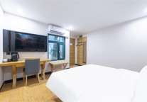 途客尚邻酒店济南大明湖芙蓉街店