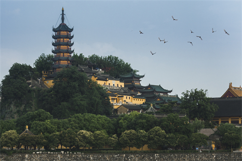 摄图网_501593104_金山寺（企业商用）.jpg
