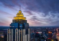 三高管集体加盟，德胧意欲何为？