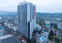 从宜宾宜建路新城市广场格林东方酒店，开启一趟避暑之旅