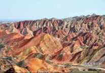 新疆铁路开通“喀什号”旅游专列