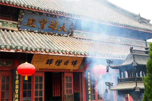 开封大相国寺大雄宝殿.jpg