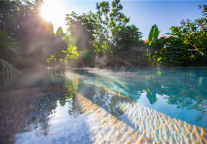 雅阁酒店集团|夏季出行攻略，打卡弥勒巨人雅阁酒店
