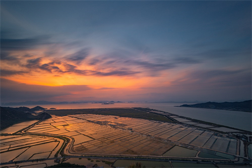 摄图网_501557798_宁波花岙岛盐田风光（企业商用）.jpg