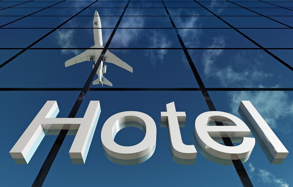 酒店行业2021年中报业绩回暖明显，三大龙头加速扩张布局轻资产化