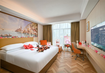 维也纳酒店（深圳宝安中心翻身地铁站店）520情人节约会地点推荐​