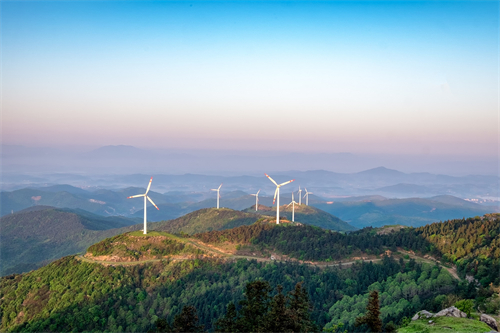 摄图网_500924408_湖北仙居顶晨曦风车风景（企业商用）.jpg