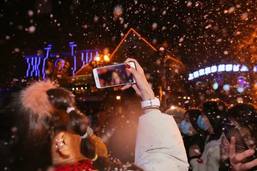 上海欢乐谷暖心抱抱节来袭