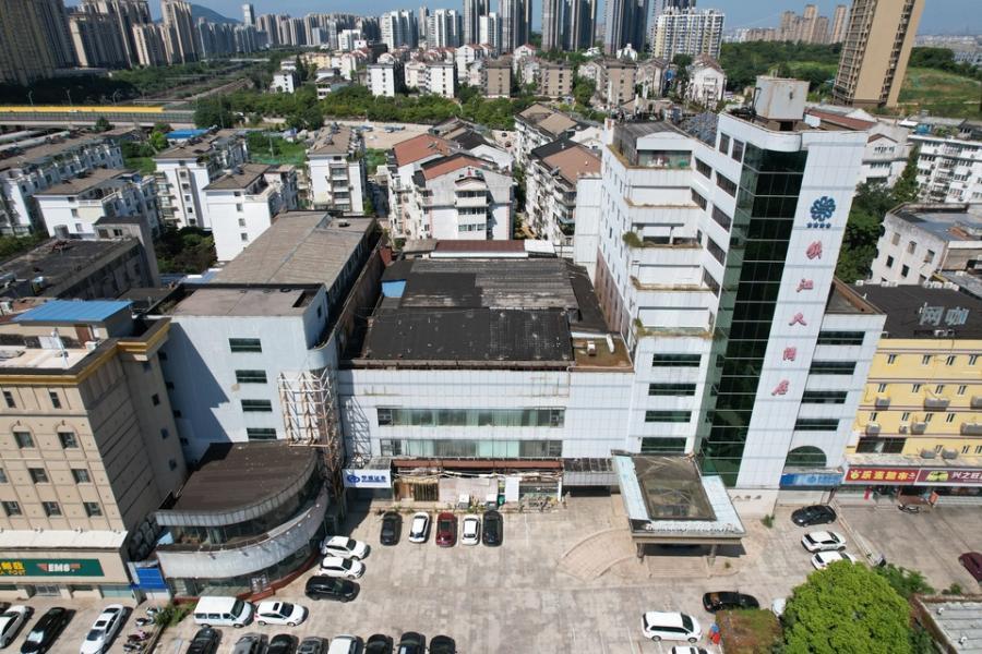 起拍价1.8亿元 镇江大酒店股份有限公司名下房屋、设备、无形资产破产拍卖