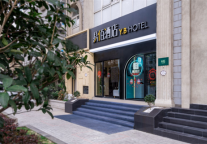 加盟商故事丨赌上拆迁款的曹总，选好了未来