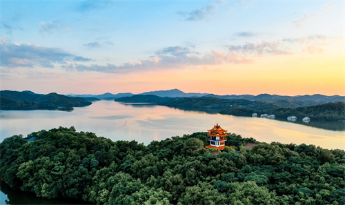 摄图网_501780404_溧阳5A景区天目湖（企业商用）.jpg