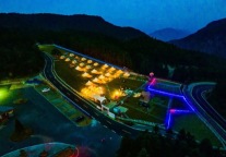 来明月山轻奢露营地，氛围感一秒拿捏住！