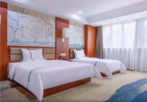 随易住途客中国酒店系途客轻居恩施火车站店，赏壮丽山河