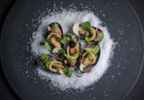 万豪奢华酒店品牌发布“奇遇菜单”