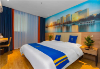 速8精选推荐丨一端是成都，一端是世界