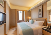 武汉丹枫白露酒店荣获MCI消费者喜爱榜城市十佳酒店奖