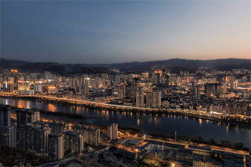 摄图网_500340858_城市夜景（企业商用）.jpg