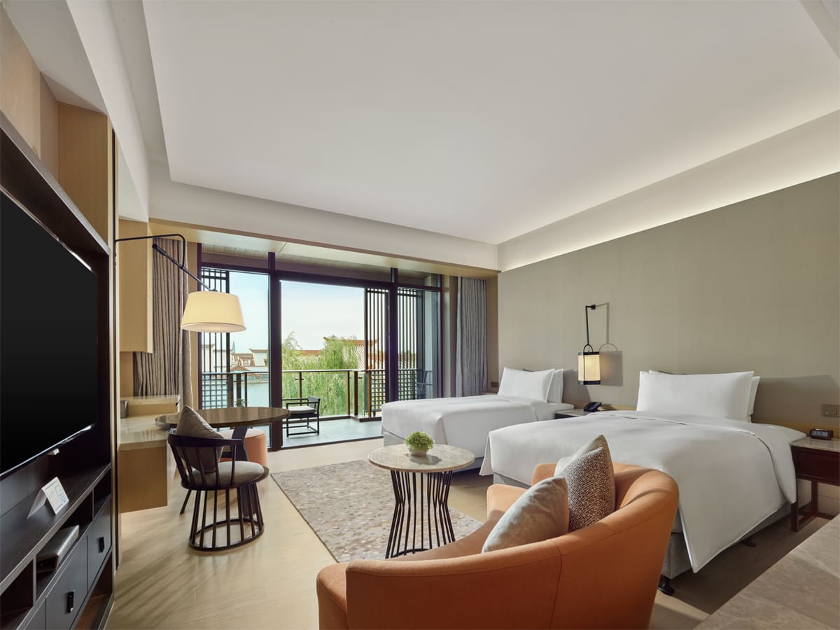 豪华湖景客房 Deluxe Room Lake View_wps图片.jpg 豪华湖景客房 Deluxe Room Lake View_wps图片.jpg