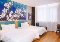 玉兰花开正当时！跟随白玉兰酒店一起扎进春天里吧！