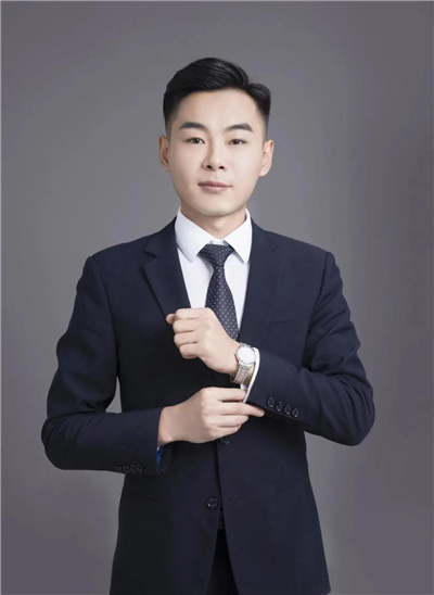王清华先生.jpg