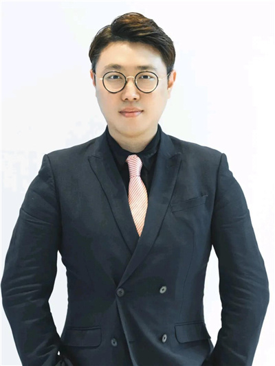 郑雅坤先生.jpg