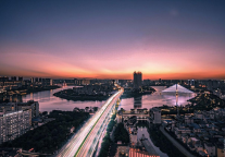 东呈旅人-动车组机械师在寻找平淡生活的一道光