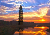 随易住途客中国酒店系途客轻居酒店芜湖高铁站店，以贴心服务拥抱你