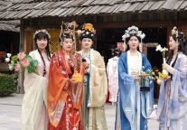 女神节活动第一天，明月山迎来春游高峰！