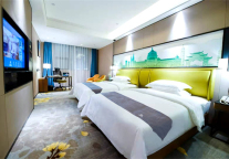 重庆解放碑儿童医院格林东方酒店，穿越山雾与你相遇