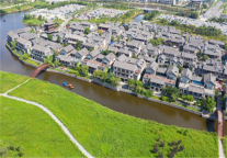 来这家贝壳酒店，看日光先照的大海