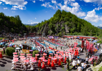 雅阁酒店集团|一年一度的恩施土家女儿会，梭布垭石林8月6启幕