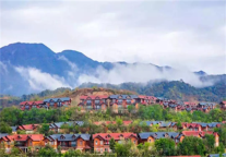 雅阁酒店集团|五一安利，风车嘉年华、露营、篝火晚会精彩不停