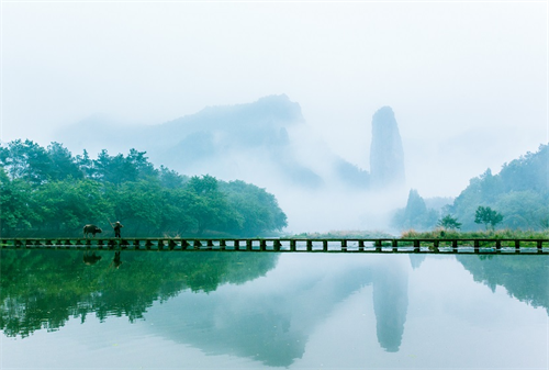 來到風景獨好的龍山,可以選擇入住在貝殼浙江慈溪市龍山鎮酒店(shell