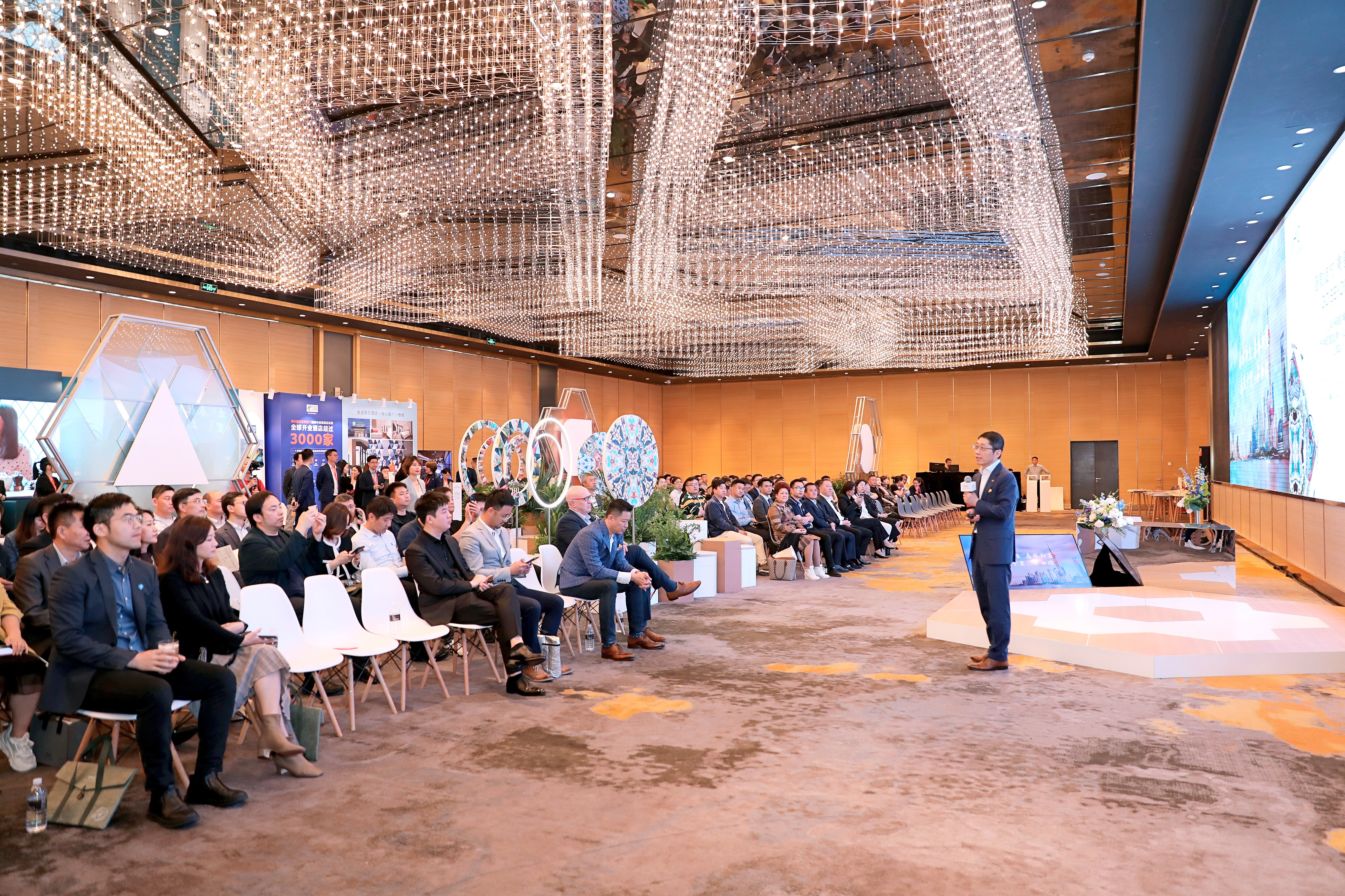 业主品鉴会为拓展品牌投资、发掘潜在业主提供更多机遇.jpg