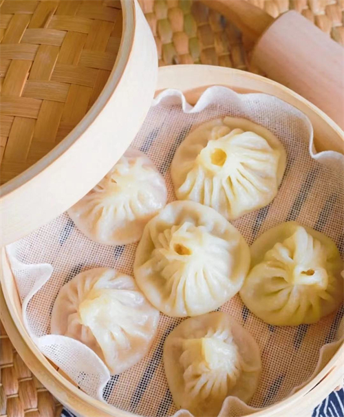 灌汤小笼包.jpg