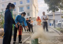 防患未“燃”，青年当先丨尔家公寓举办消防演练活动