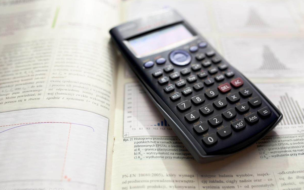 华天酒店:预计2022年度净利润亏损至多降527.4%至3.6亿元