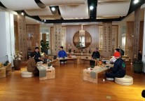 浙江卫视《万里走单骑》走进孔子研究院孔子学院总部体验基地