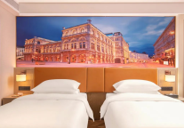 中端酒店迈入“30+”，维也纳酒店如何化解行业的三大难关